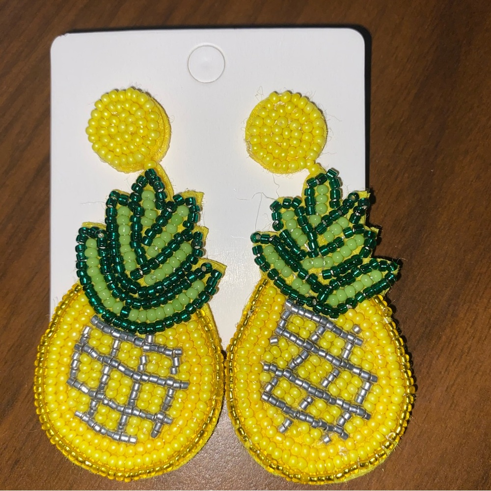 Cute pineapple rice bead earrings NWT
